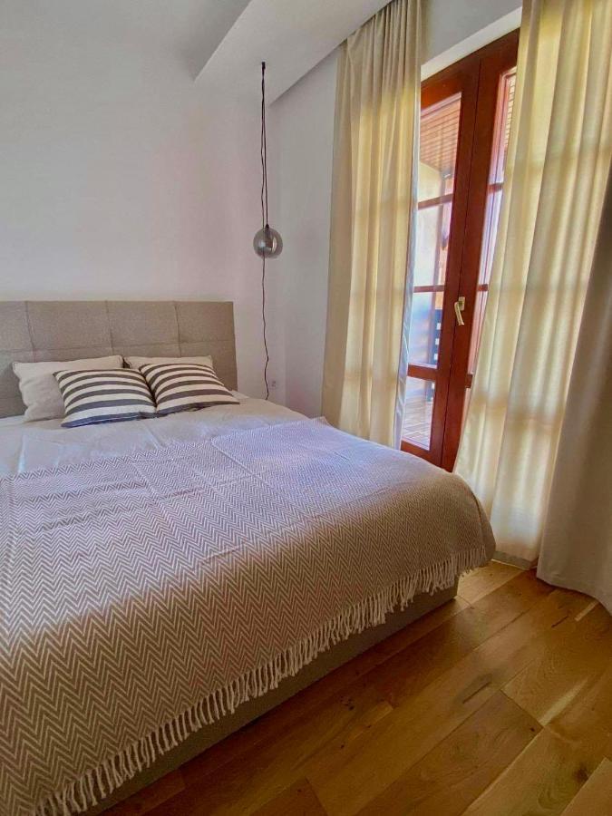 Apartman Zara Komarno Bagian luar foto