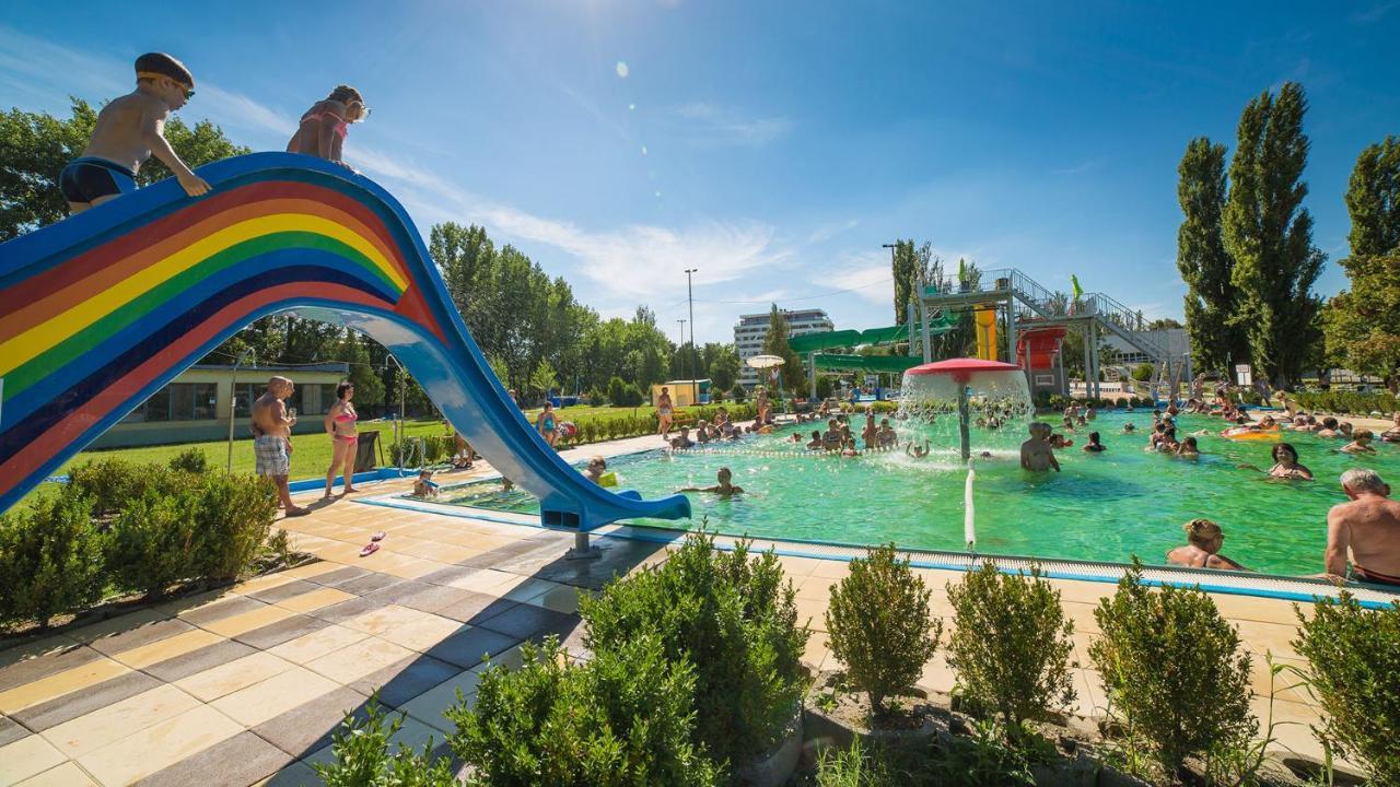 Apartman Zara Komarno Bagian luar foto