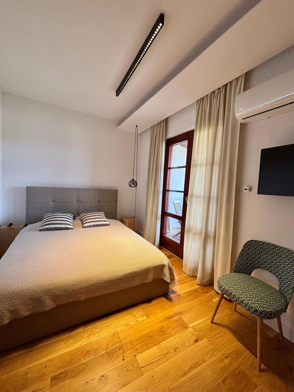 Apartman Zara Komarno Bagian luar foto